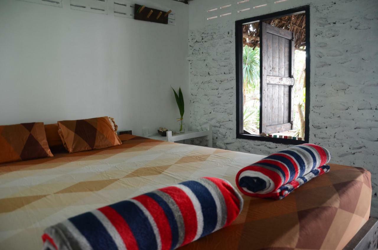 Reggae Island Private Island Hotel Koh Phayam Exterior photo