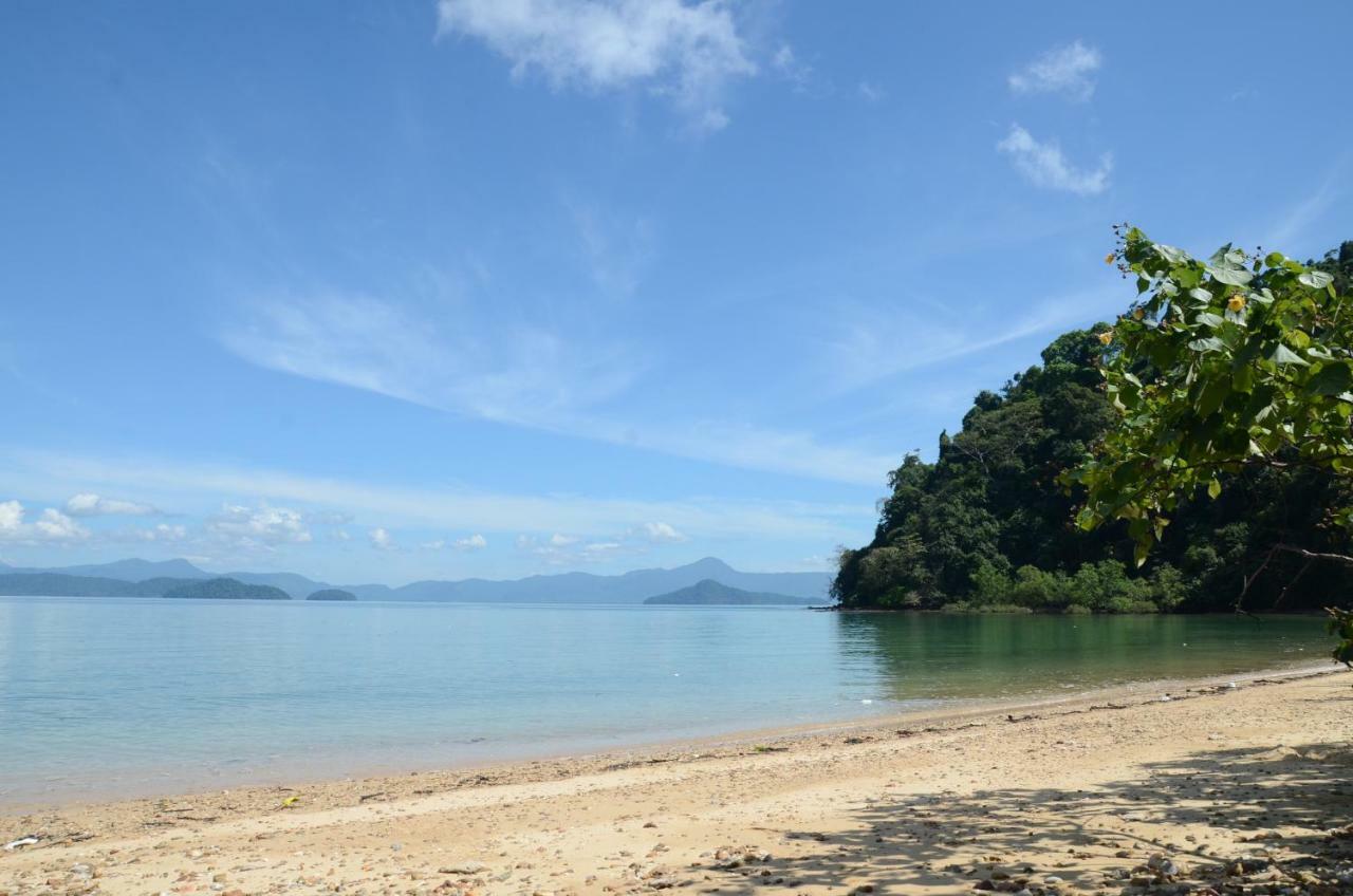 Reggae Island Private Island Hotel Koh Phayam Exterior photo