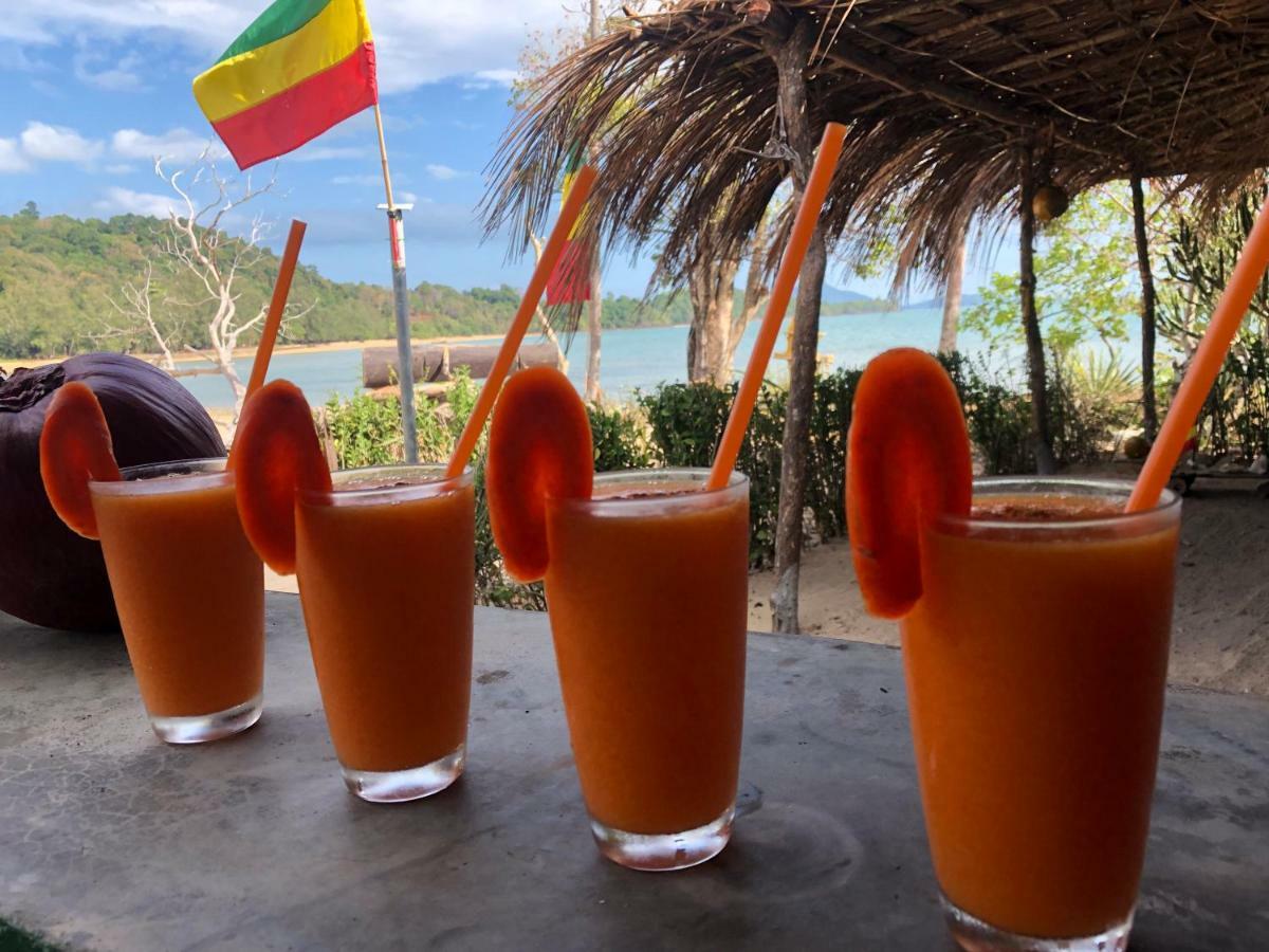 Reggae Island Private Island Hotel Koh Phayam Exterior photo