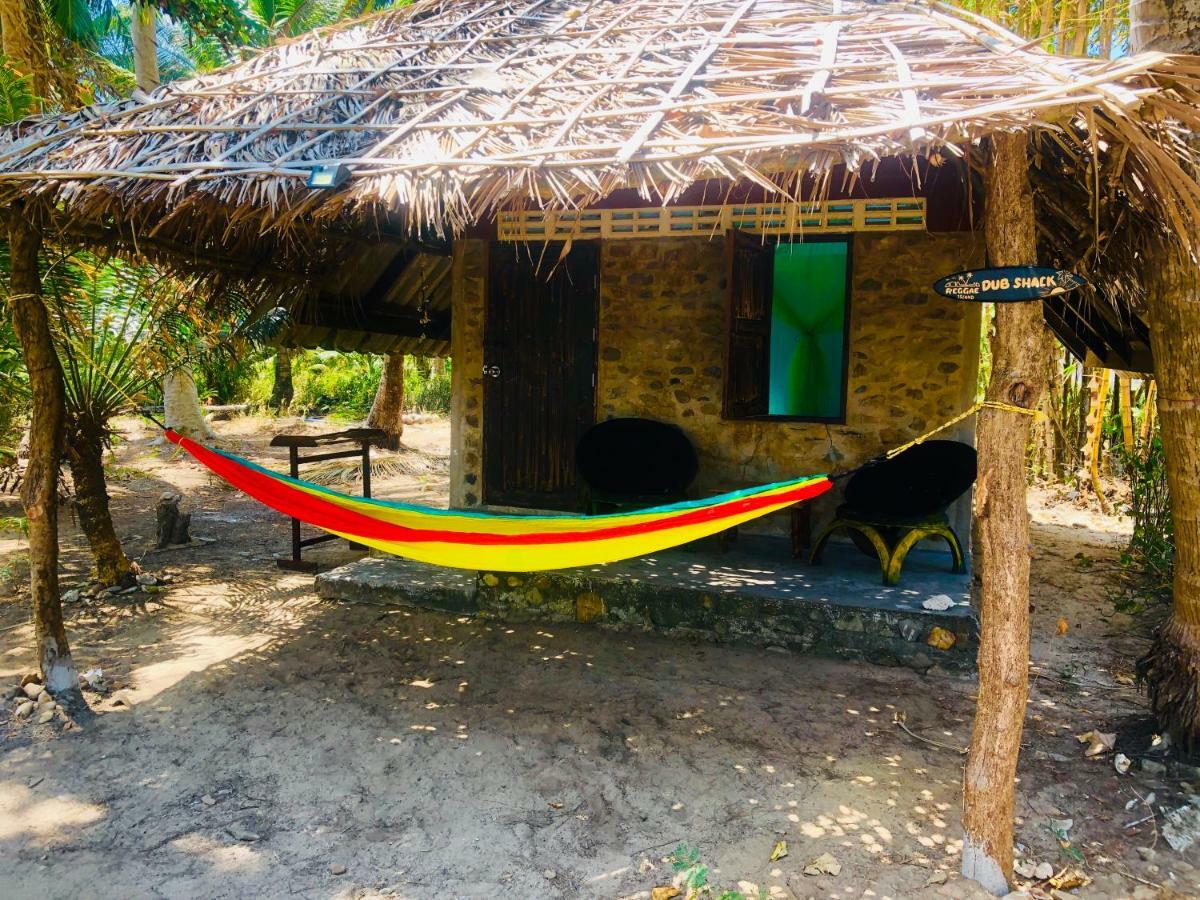 Reggae Island Private Island Hotel Koh Phayam Exterior photo