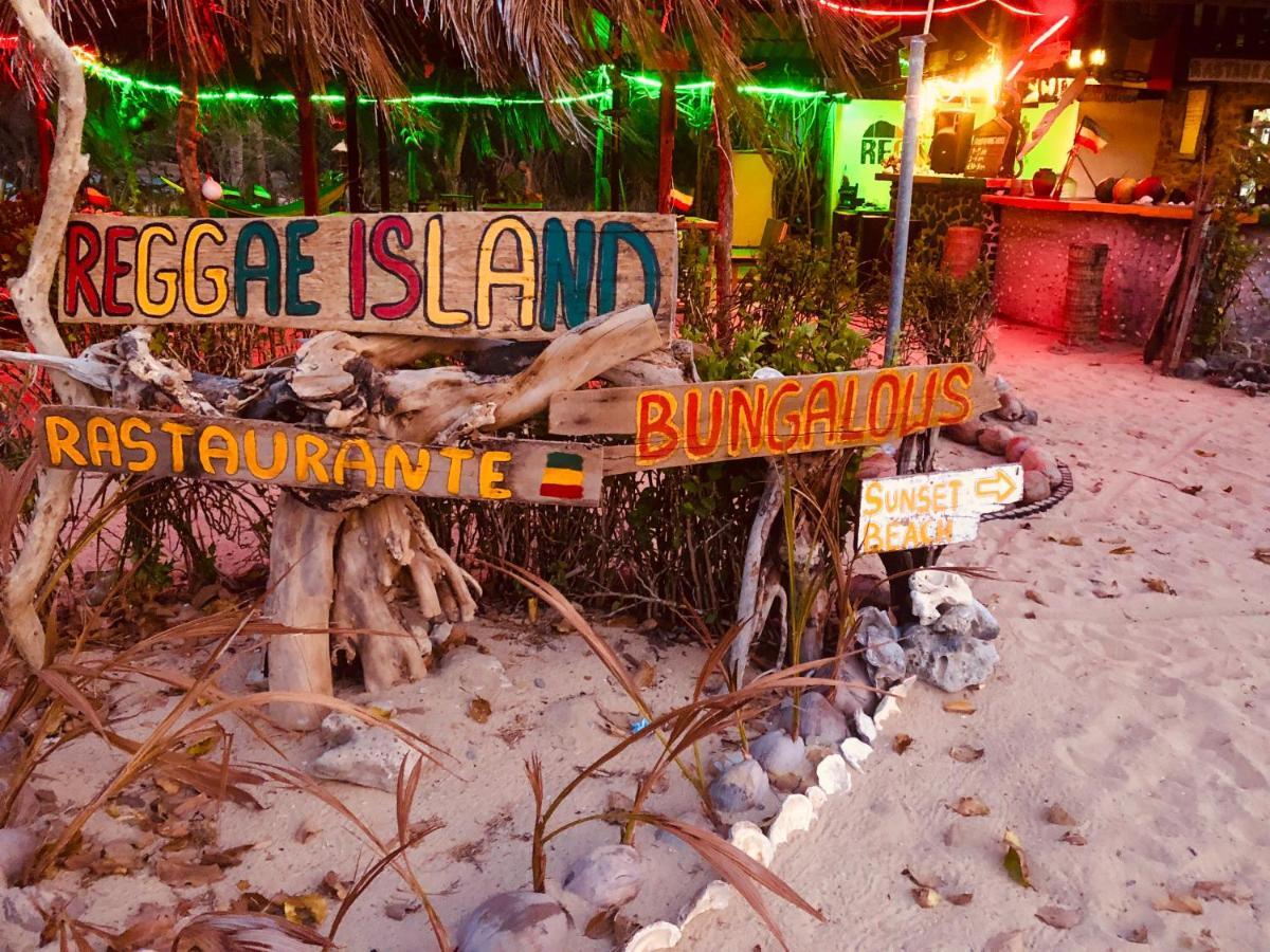 Reggae Island Private Island Hotel Koh Phayam Exterior photo
