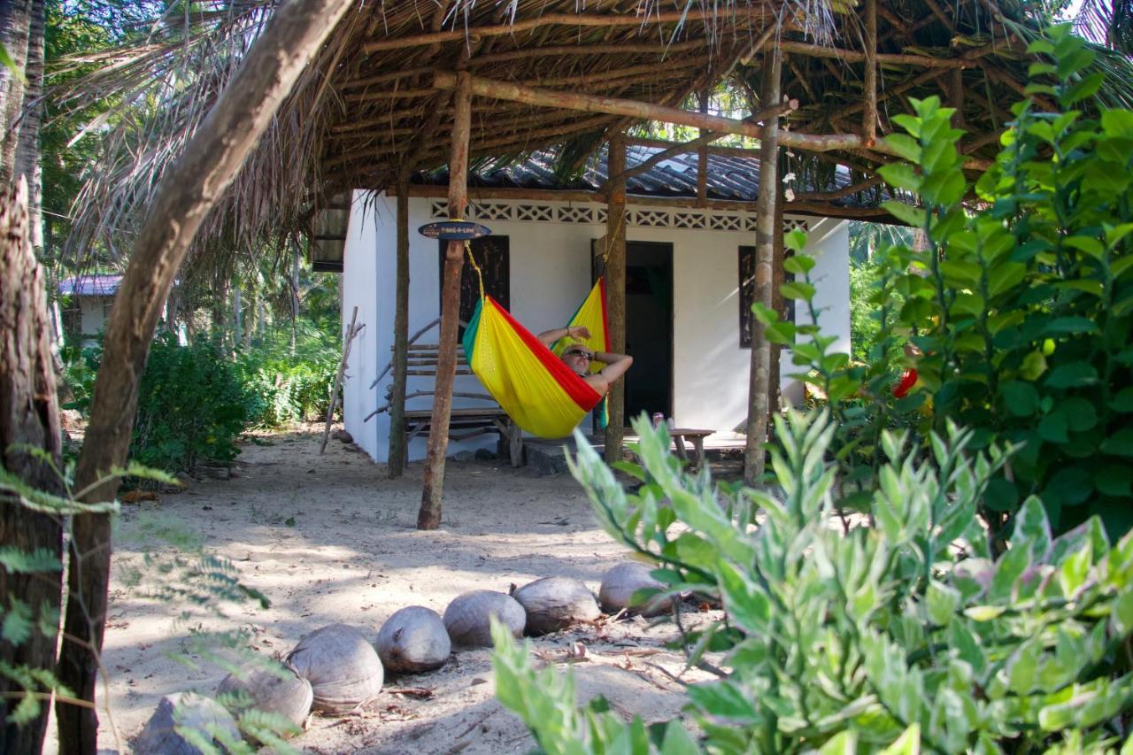 Reggae Island Private Island Hotel Koh Phayam Exterior photo